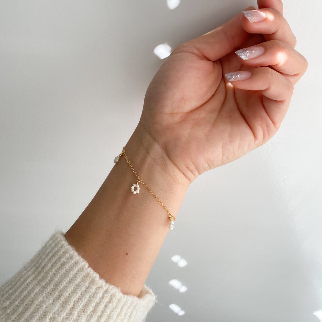 Daisy Flower Freshwater Pearl Bracelet