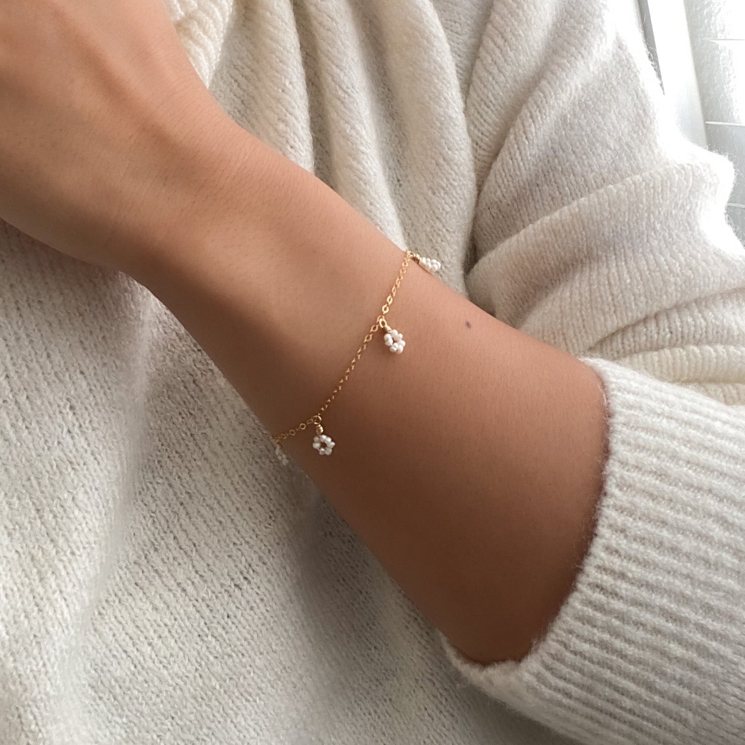 Daisy Flower Freshwater Pearl Bracelet