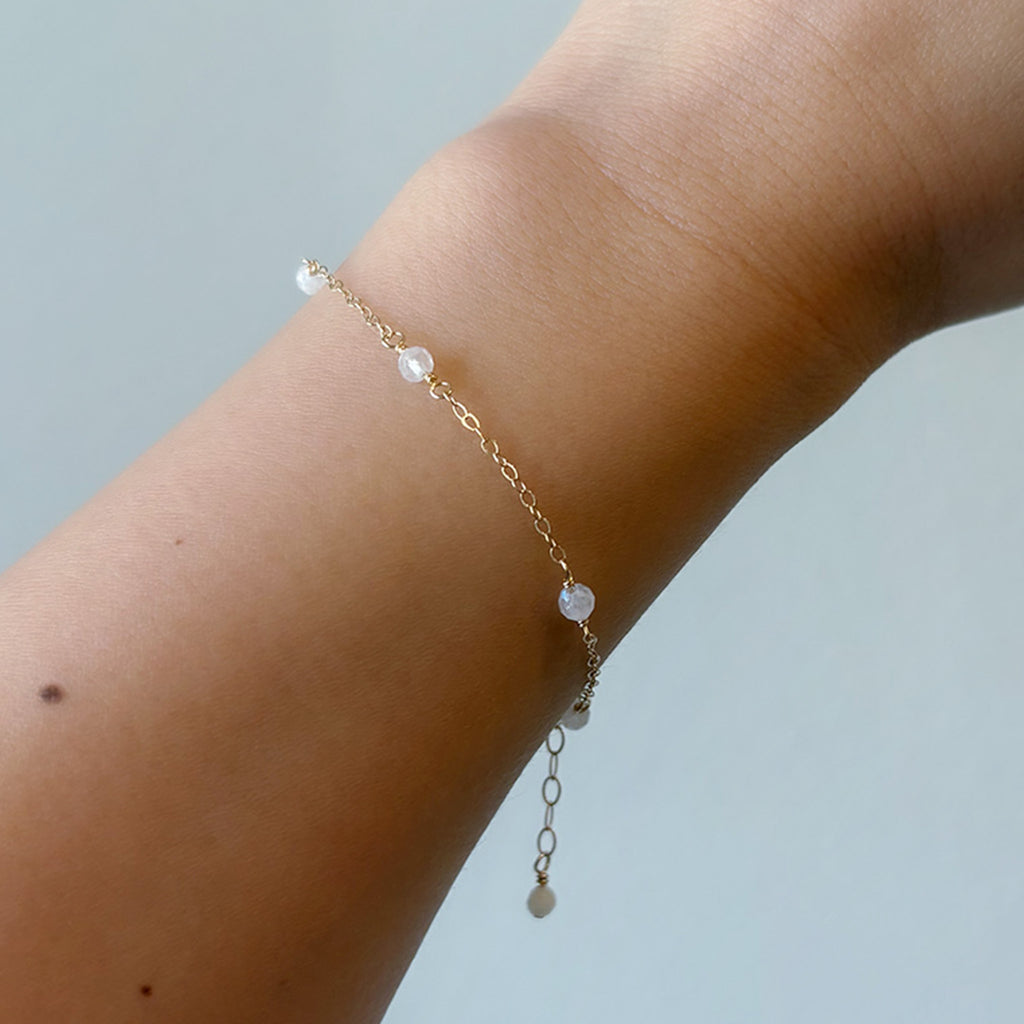 Dainty Moonstone Bracelet